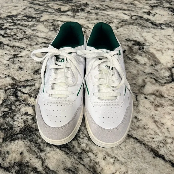 Reebok shoes - Picture 3 of 4